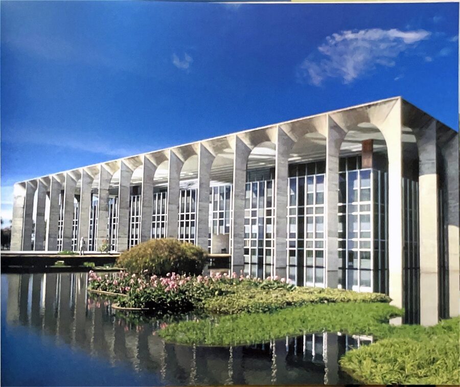 Jardines del Palacio de Itamaraty en Brasilia