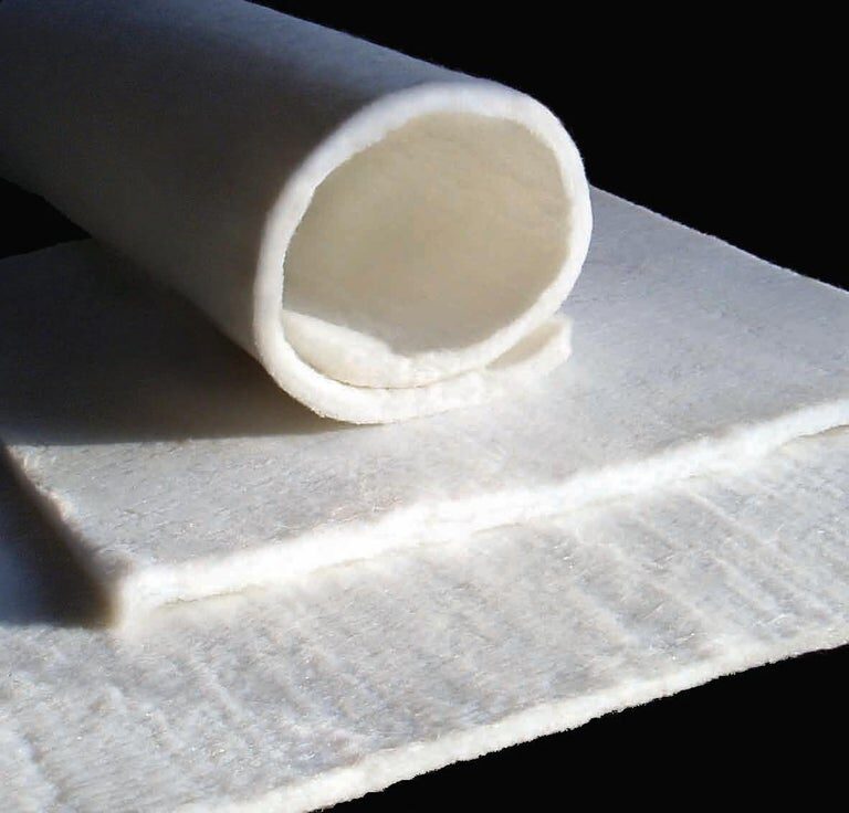 Manta de aislamiento de aerogel enrollada
