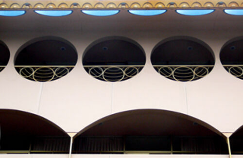 Fachada del Marin County Civic Center de Frank Lloyd Wright