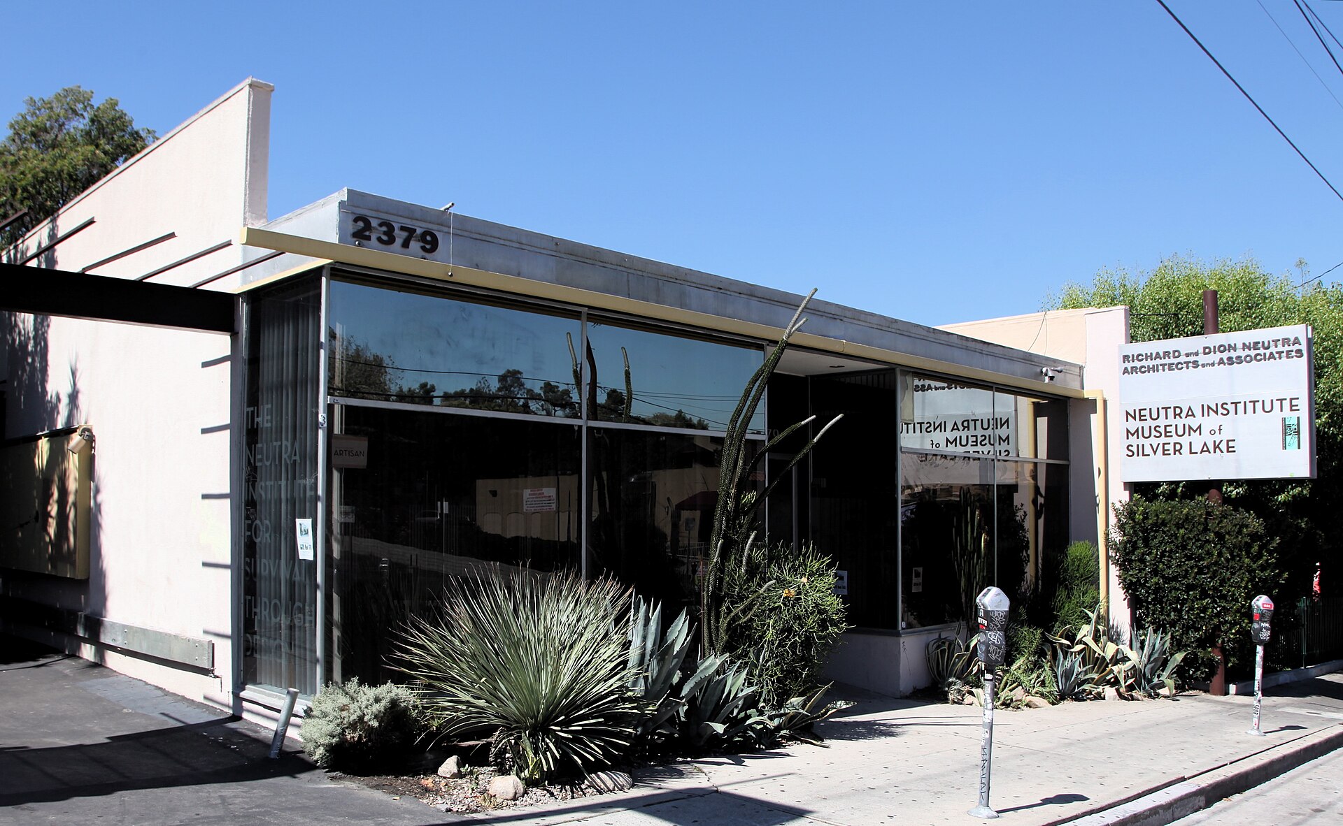 Neutra Office Building en Glendale Boulevard, Los Ángeles